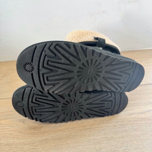 UGGS Ugg Malindi Cuffable Cuff Black Leather Shearling Mid Calf Boots - Picture 6 of 6